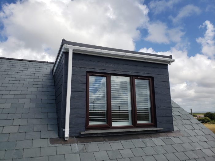 How to decorate a dormer window