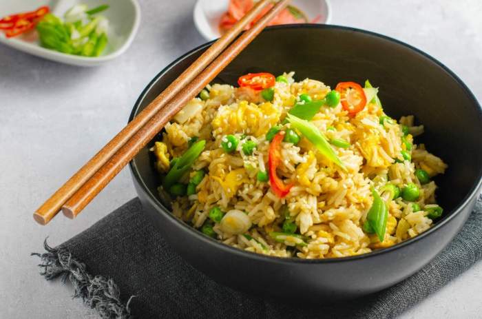 How to cook chinese style egg fried rice