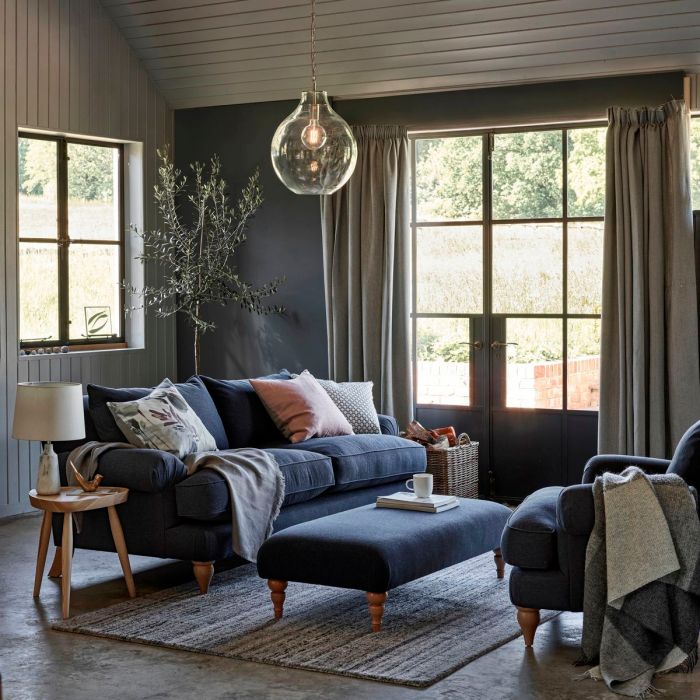 How to decorate living room with grey walls